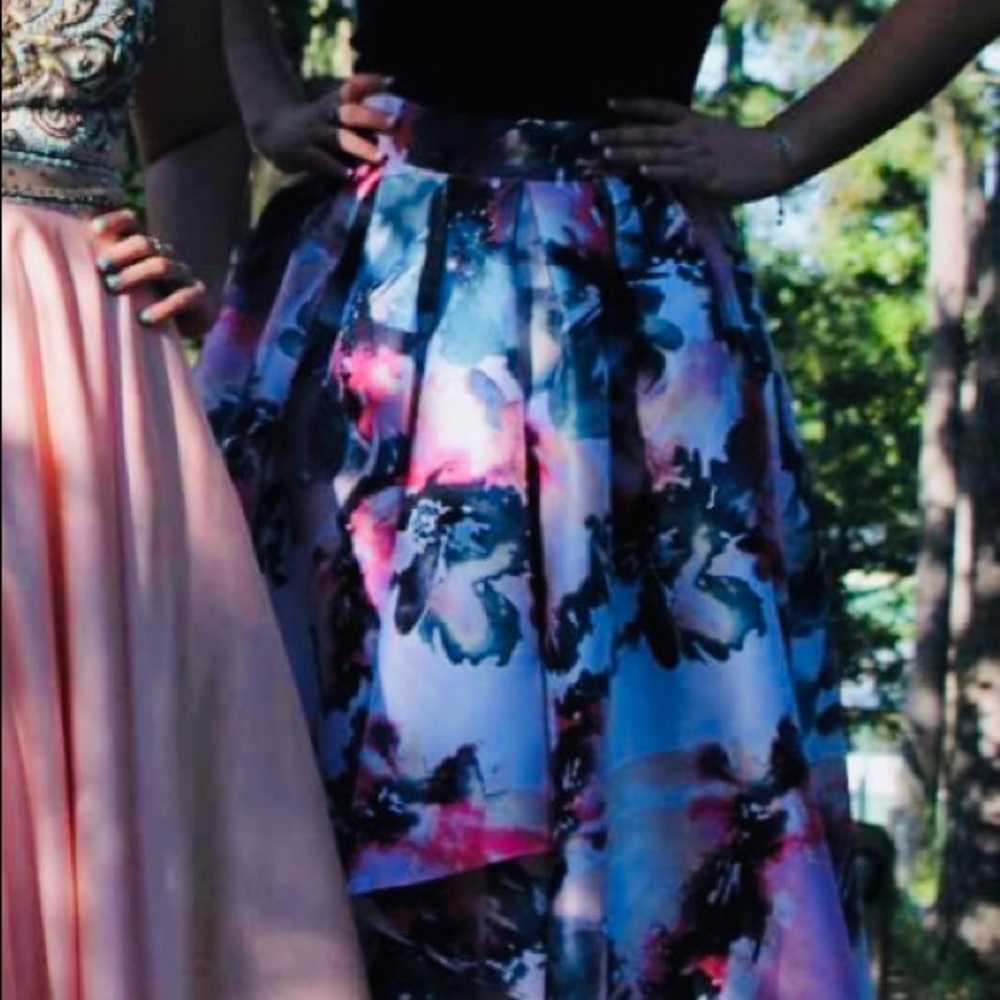 Prom Dress - Picture 3 of 3